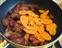炒香肠的做法图解3
