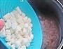 红豆花生山药粥的做法图解5