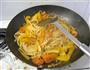 鸡蛋炒拉面的做法图解12