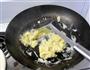 鸡蛋炒拉面的做法图解7