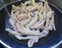 冬菇木耳焖鸡脚的做法图解4
