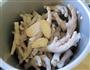 冬菇木耳焖鸡脚的做法图解6