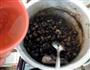 瓜丁黑豆的做法图解4