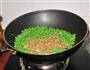 蚬肉炒豆角的做法步骤7