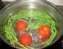 蒜香番茄浇豇豆的做法图解4