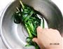 手抓韭菜的做法图解3