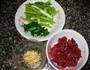 香芹炒牛肉的做法图解2