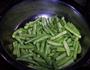 酱焖肉片扁豆的做法图解2
