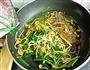 韭菜豆芽炒粉丝的做法图解12