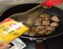 茄干焖肉的做法图解5