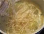 金针菇香菜蛋花汤的做法图解4