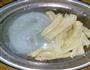 肉丸粉丝腐竹汤的做法图解3