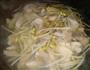 豆芽鱼片汤的做法图解6