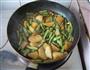 土豆烧四季豆的做法图解8
