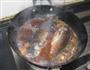 雪碧炖鱼的做法图解4