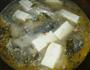 豆腐酸菜鲫鱼的做法图解8