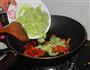 瘦肉炒小脆瓜的做法图解7