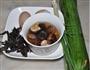 丝瓜紫菜香菇蛋汤的做法图解1