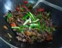 辣椒皮茶油炒牛肉的做法图解8