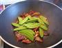 腊味炒荷豆的做法图解5