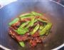 腊味炒荷豆的做法图解6