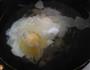大饼煮鸡蛋的做法图解3