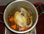 药膳上汤浸鸡的做法步骤3
