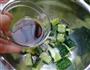 皮蛋黄瓜的做法图解4