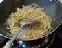 炒绿豆芽的做法图解8