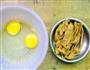 菜脯炒蛋饼的做法图解1