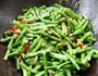 豇豆红辣椒丝的做法图解6
