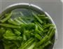 凉拌苦瓜条的做法图解2