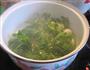 荠菜鱼包蛋汤的做法图解2