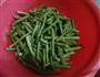 土豆炖豆角的做法图解2