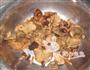 乌鸡炖山菇的做法图解2