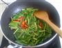 蒜苔炒黑木耳的做法图解3