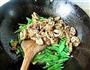 扁豆炒油素鸡的做法图解8