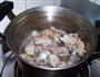 猴头鸡骨莲藕煲的做法图解5