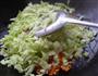 胡萝卜包菜炒饭的做法图解4