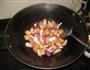 洋葱炒五花肉的做法图解5