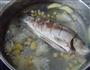 白果黄豆鲫鱼汤的做法图解7