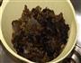 黑木耳炒洋葱的做法图解1