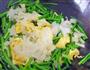 韭菜苔炒银耳鸡蛋的做法图解8
