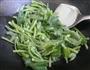 青炒南瓜苗的做法步骤3