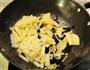 豆腐干炒乌元海参的做法图解8