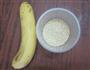香蕉小米粥的做法图解1