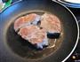 蒜蓉煎猪排的做法图解2
