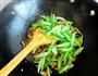芹菜炒面筋的做法图解9