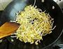 黄豆芽炒粉丝的做法图解4
