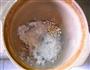 红枣薏仁菊花粥的做法图解3